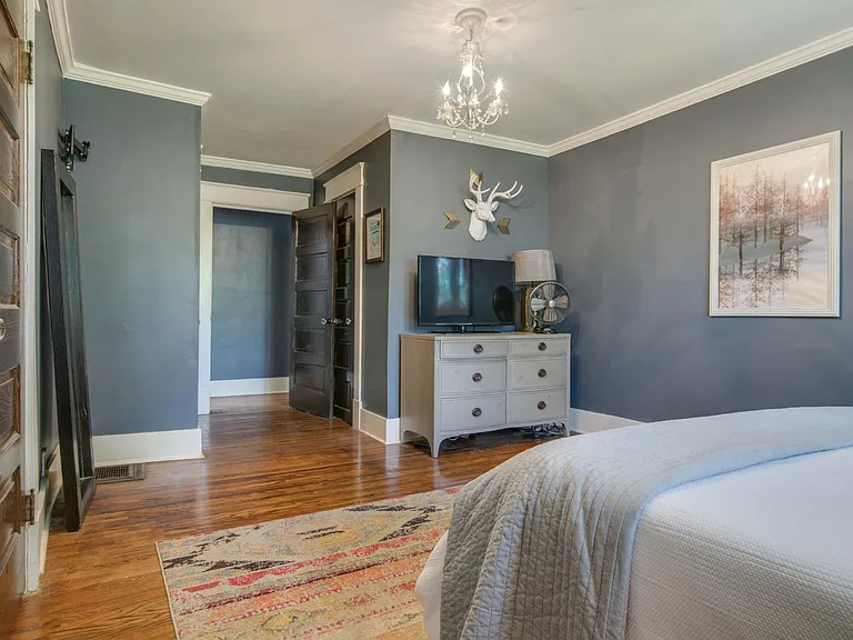622 Benton Ave — Photo 6