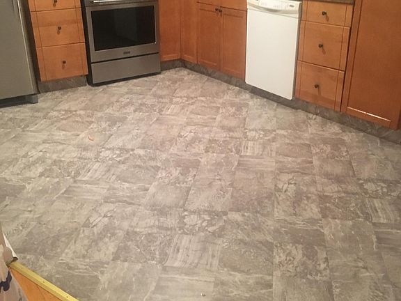 Eat in kitchen