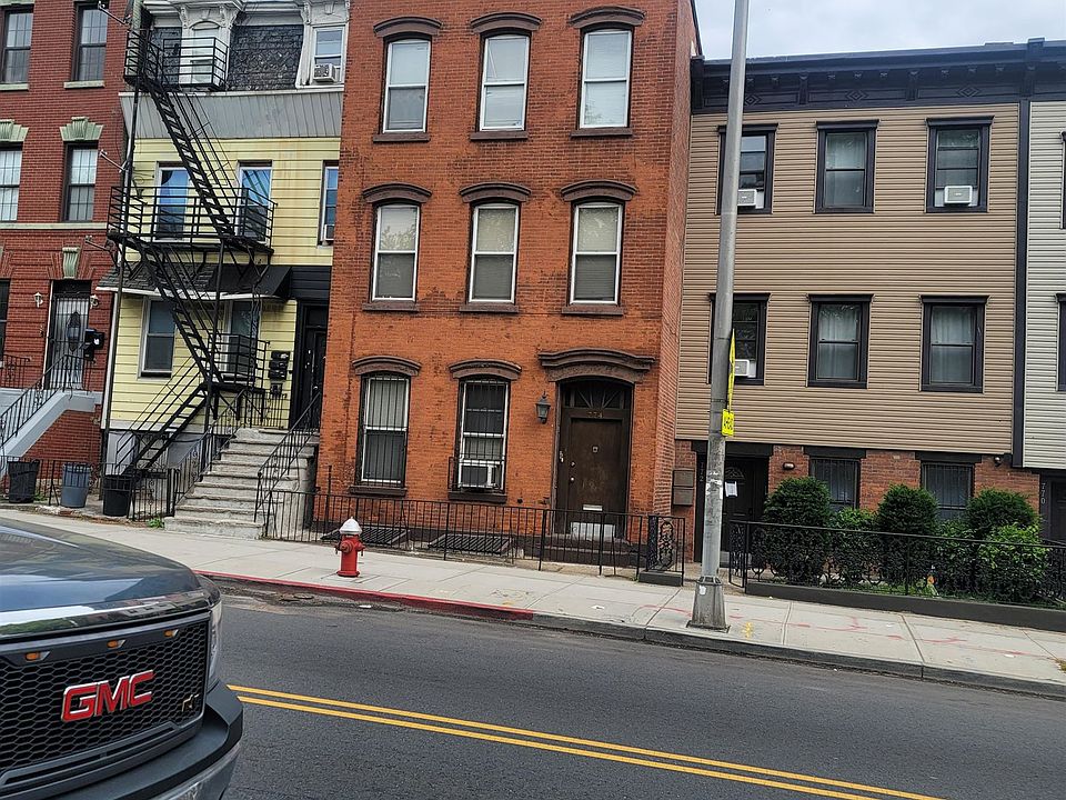 1st image of 774 Grand St