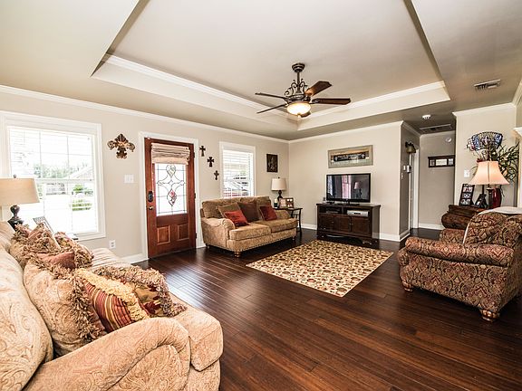 5th image of 208 Wildflower Ln