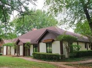 408 Colonial Cir, Starkville, MS 39759