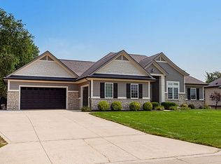 325 Oakwood Dr, Polk City, IA 50226