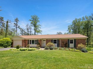 410 London Rd, Hendersonville, NC 28739