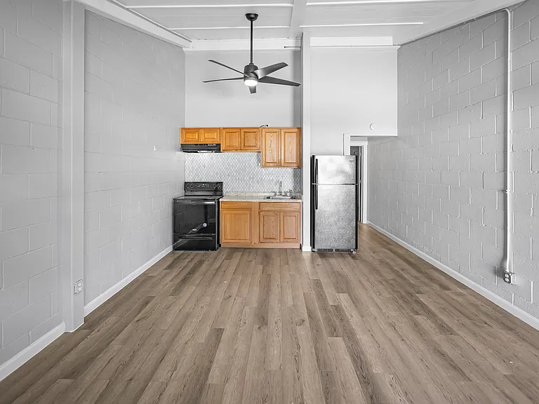 1315 Alliance St #2 — Photo 3