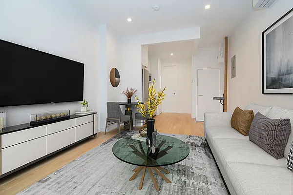 Rented by REAL New York | media 28