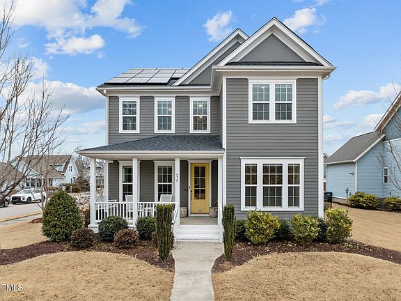3rd image of 215 Ellsworth Manor Dr