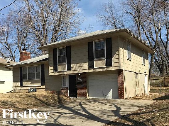 2nd image of 11723 Fremont Ave