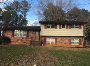 864 Amberwood Way, Forest Park, GA