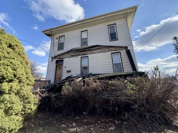 558 W Newton St, Greensburg, PA 15601