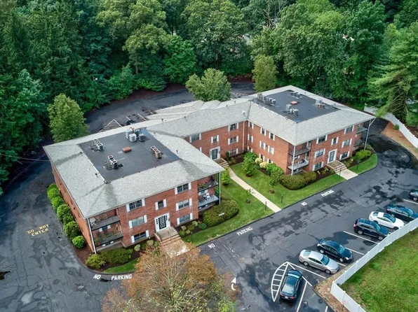 90 Neponset St APT 906, Canton, MA 02021