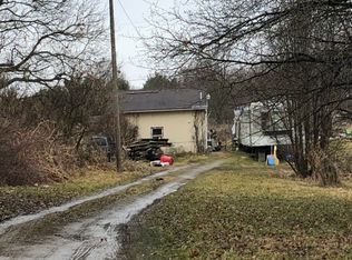 46484 Hatcher Rd, New Waterford, OH 44445