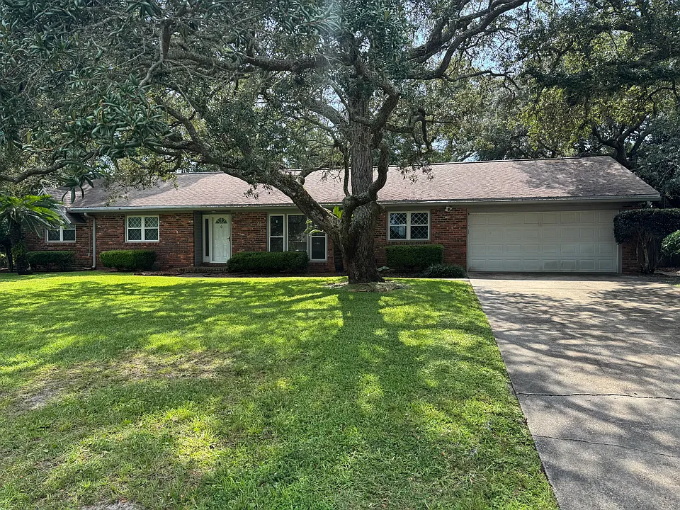22 Country Club Rd