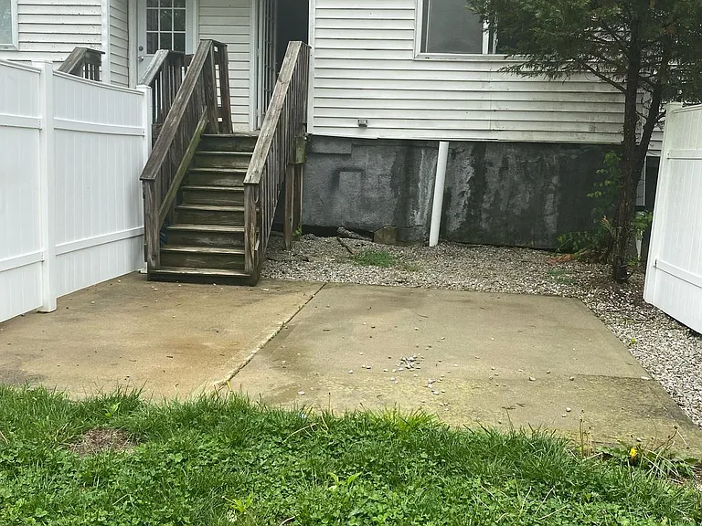 93 E State Rd — Photo 8