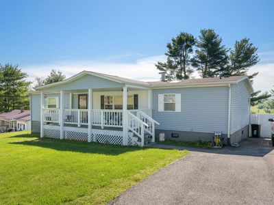 605 Circle Dr, Pembroke, VA, 24136