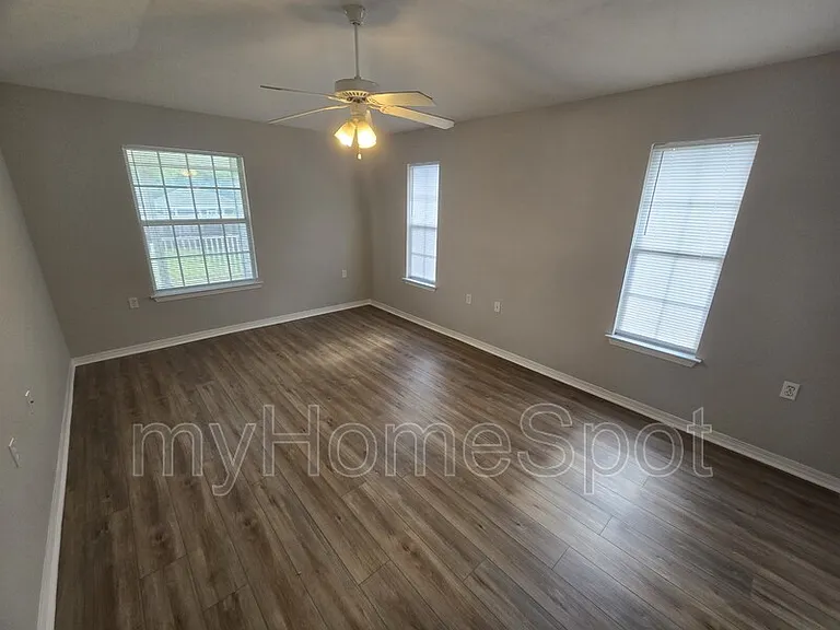 3115 Flintlock Dr — Photo 13