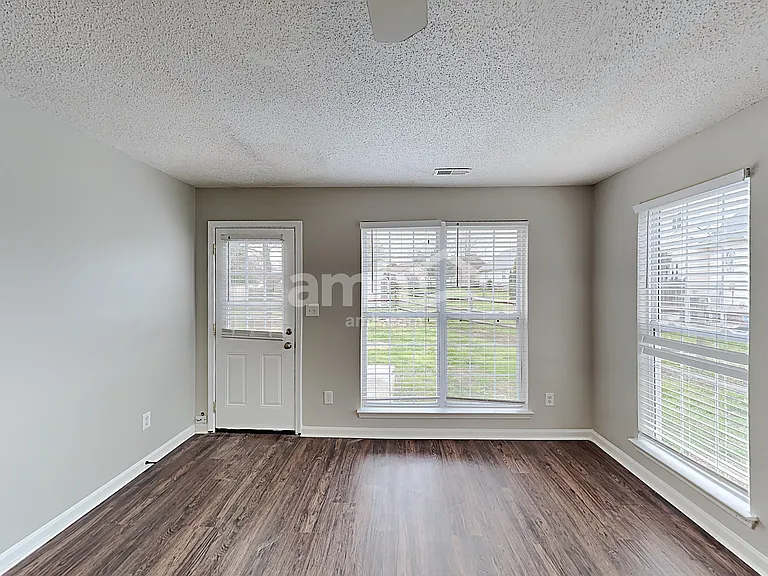 1020 Ridgefield Cir — Photo 7
