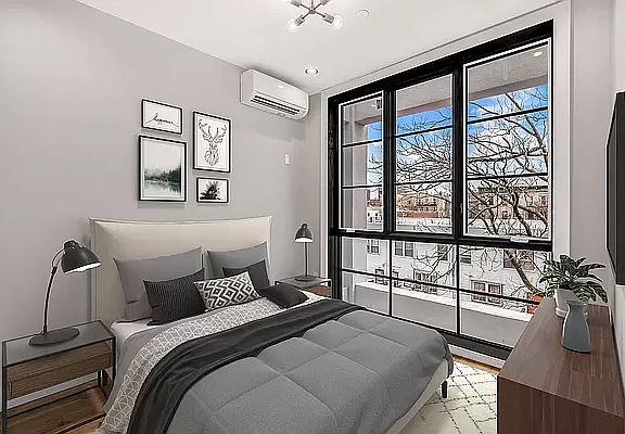 4th image of 340 Chauncey St #Penthouse