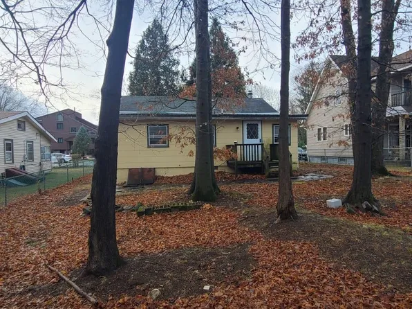 22 Oak Street, Greenwood Lake, NY 10925