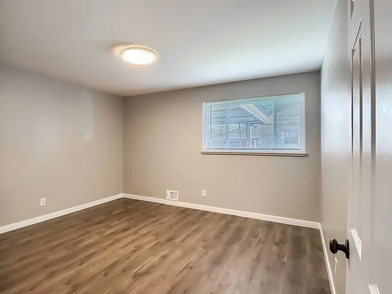 3341 N Olive St — Photo 14