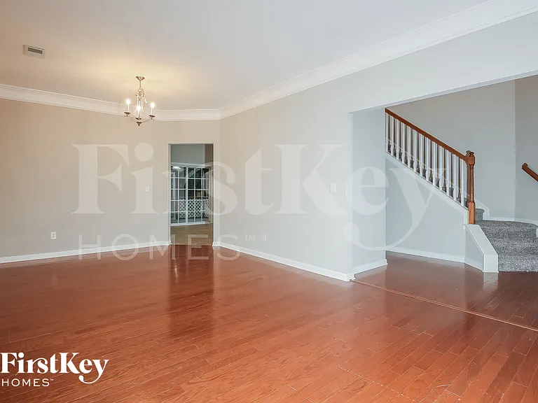 5265 Stonewall Dr — Photo 7
