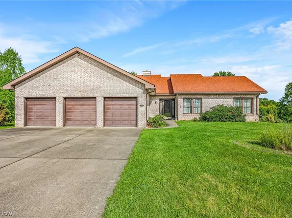 704 Colliers Way, Weirton, WV 26062