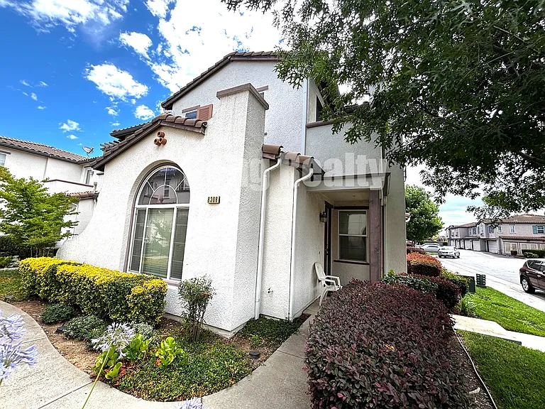 8308 Crystal Walk Cir — Photo 2