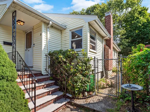 76 Keystone St, West Roxbury, MA 02132