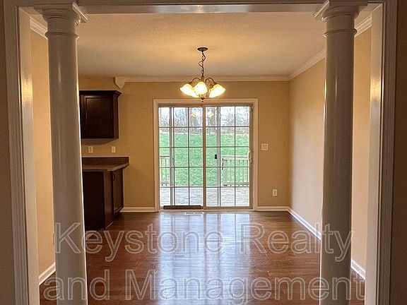 3rd image of 1418 Bruceton Dr