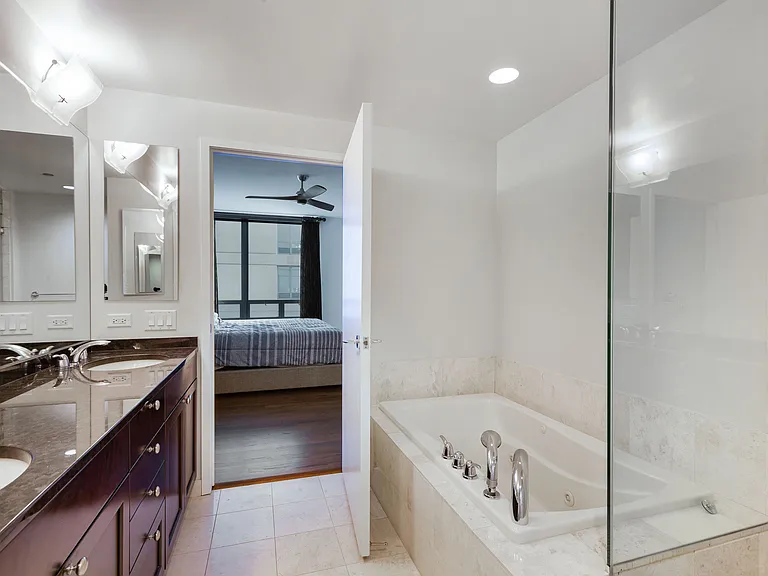 600 N Lake Shore Dr #1411 — Photo 16