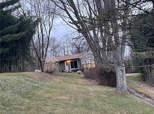 1866 New England Ridge Rd, Washington, WV 26181