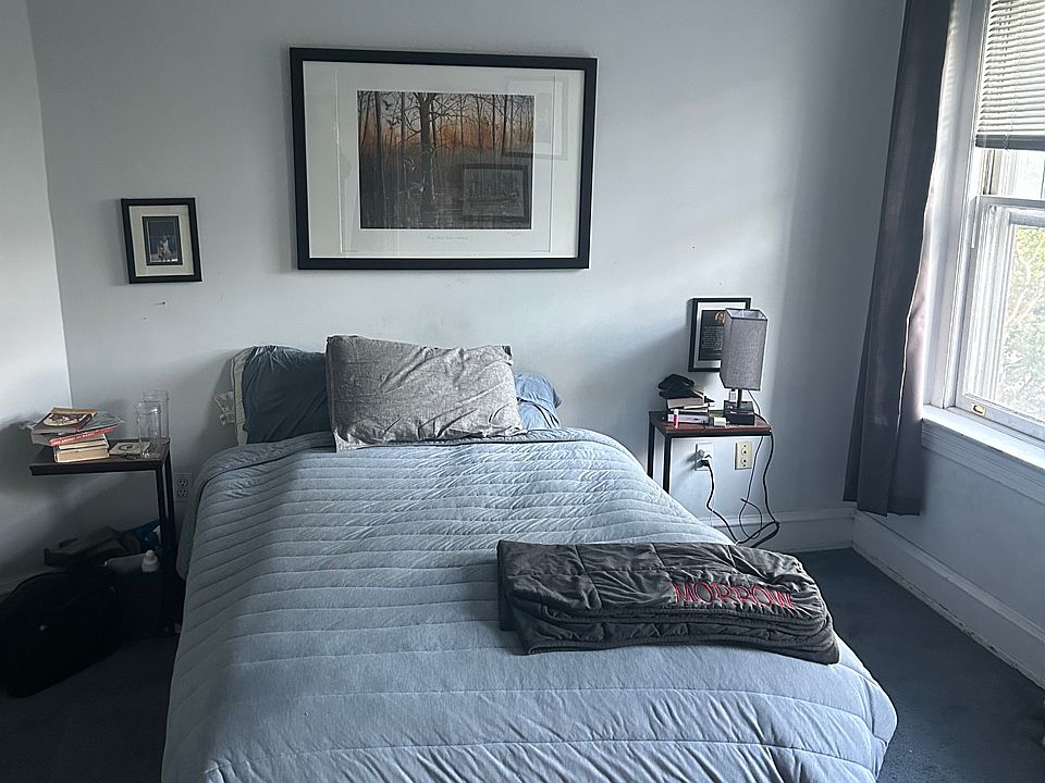 1st image of 632 D St NE