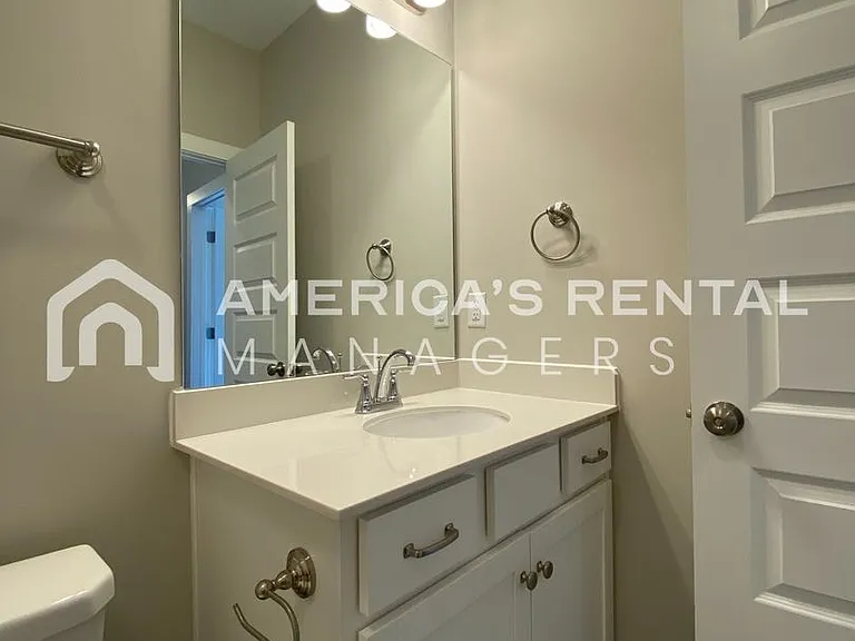 215 White Oak Cir — Photo 25