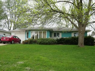 643 Burbank Ave, Waterloo, IA 50702