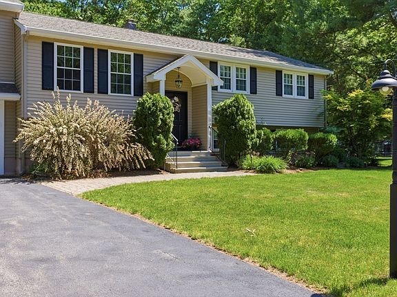 4th image of 7 Parsons Ln