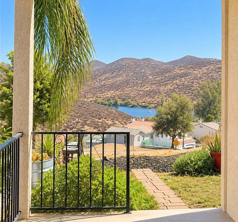 22073 Vacation Dr