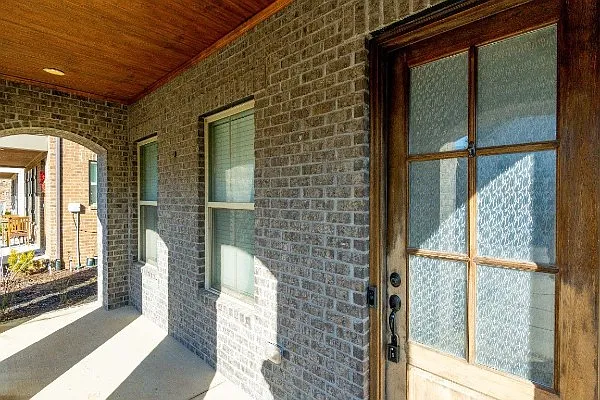 Building Photo - 318 Cornelius Way
