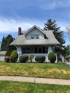 140 Crescent Dr, Akron, OH, 44301
