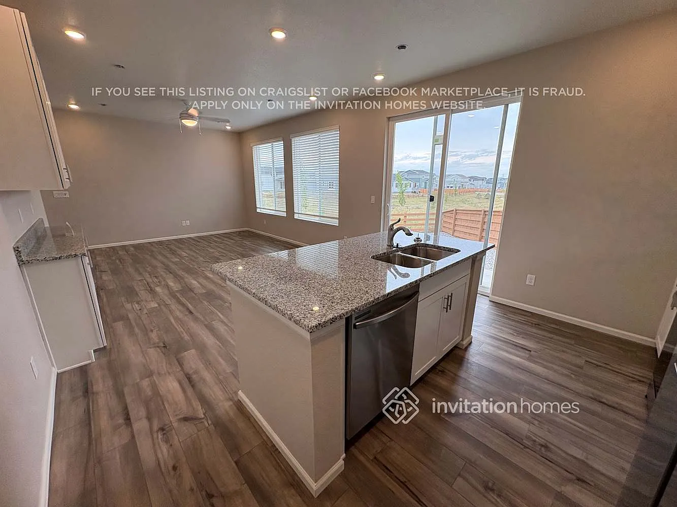 9993 Revere Ct Commerce City, CO 80022 — Photo 2