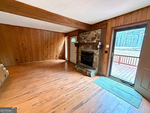 2nd image of 524 Williams Rd