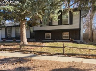 1607 Wooten Rd, Colorado Springs, CO 80915