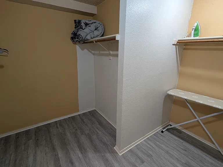 3216 Meadowview Dr — Photo 31