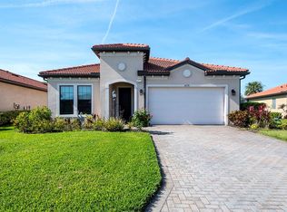 10228 Loch Lomond Dr, Bradenton, FL 34211