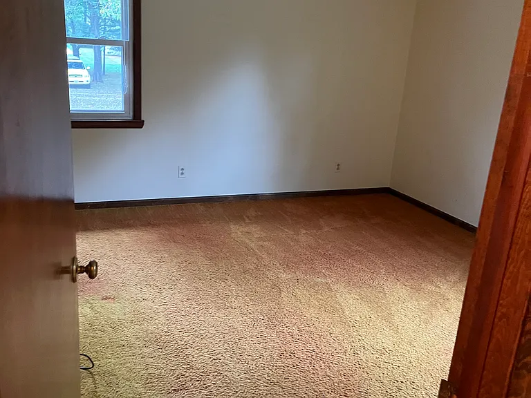 788 Clawson Ave — Photo 12