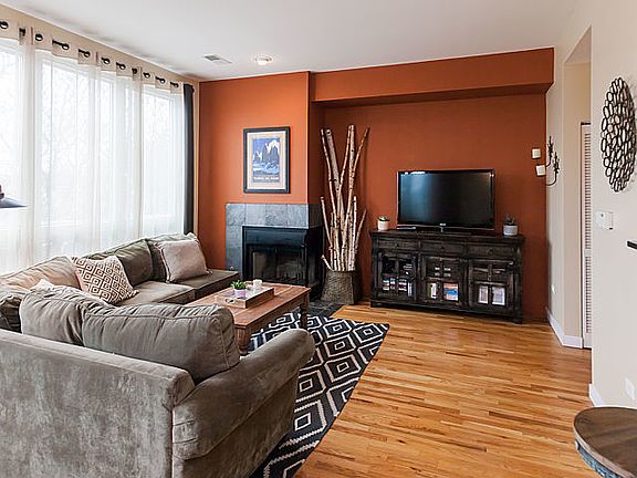 3rd image of 4118 N Lincoln Ave Unit 315