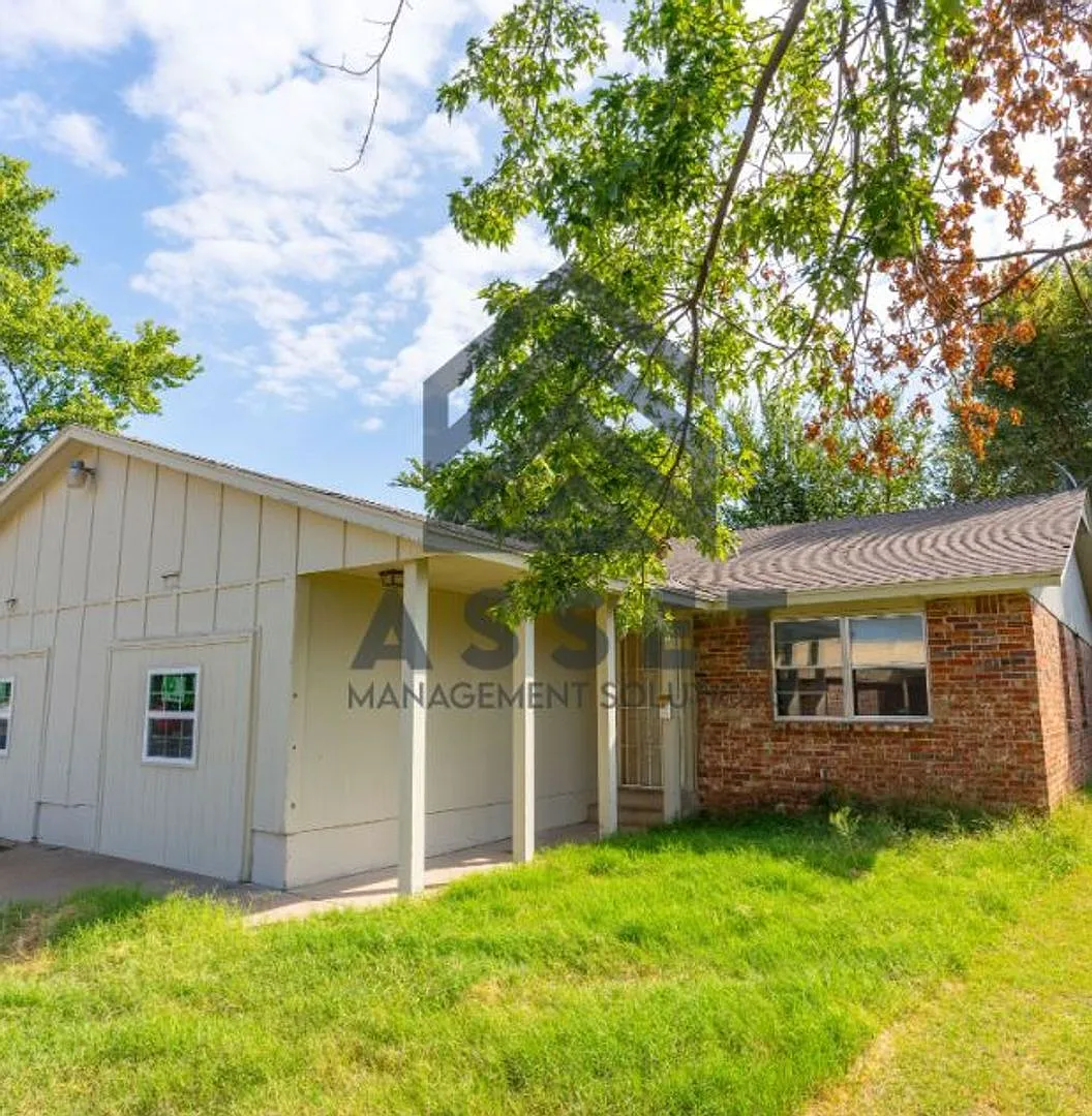 Tulsa Duplex — Photo 2