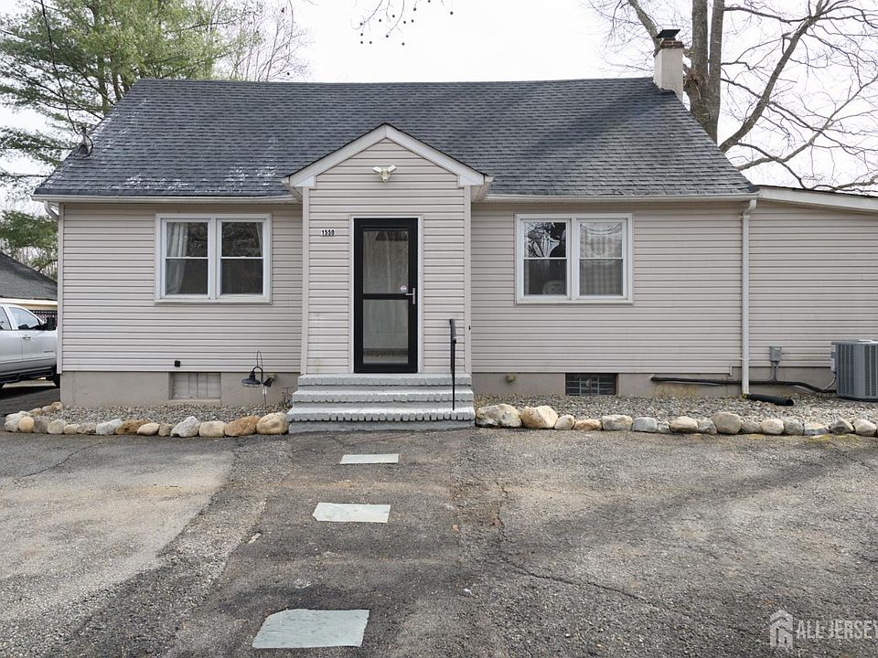 1st image of 1550 Englishtown Rd