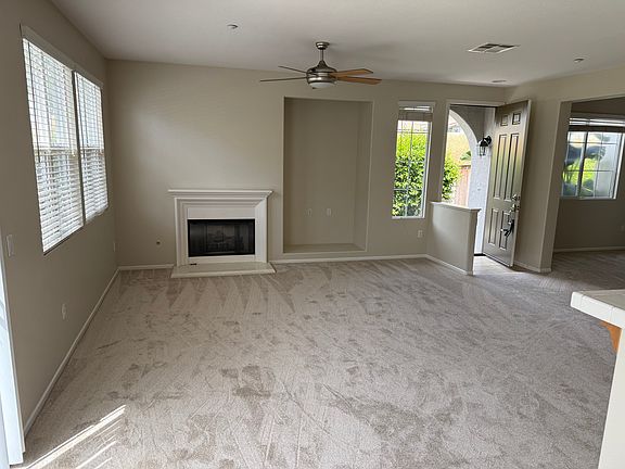 5th image of 315 Dolphin Ln Unit 5