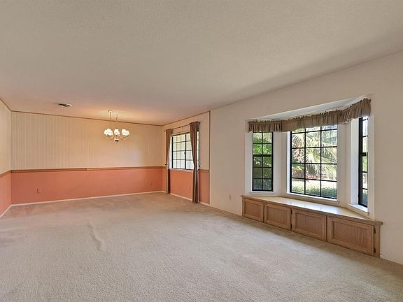 4th image of 1451 Saint John Ct