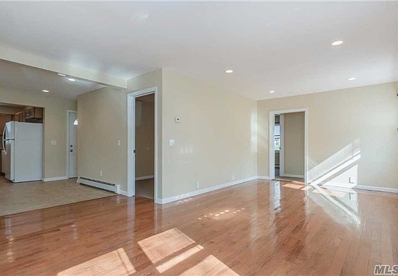 5th image of 260 Lidge Dr