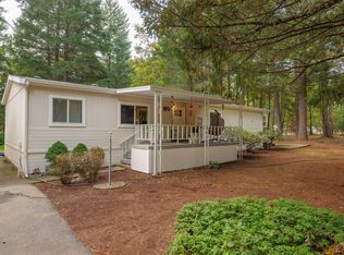 145 Griffin Rd, Grants Pass, OR 97527